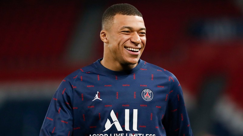 Mbappe cũng từng khiến PSG phải bỏ ra số tiền khủng đê chiêu mộ