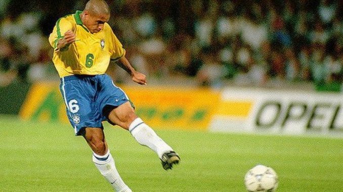 cau-thu-roberto-carlos Cầu thủ Roberto Carlos - Huyền thoại của bóng đá thế giới